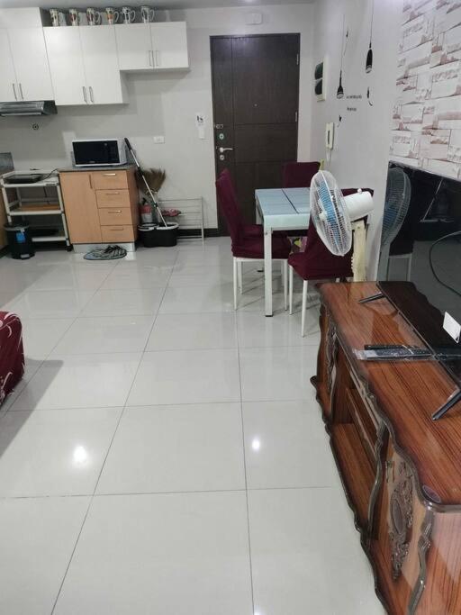 Cubao Manhattan Heights, Unit 8Bc Tower B, 1 Br Manila Ngoại thất bức ảnh